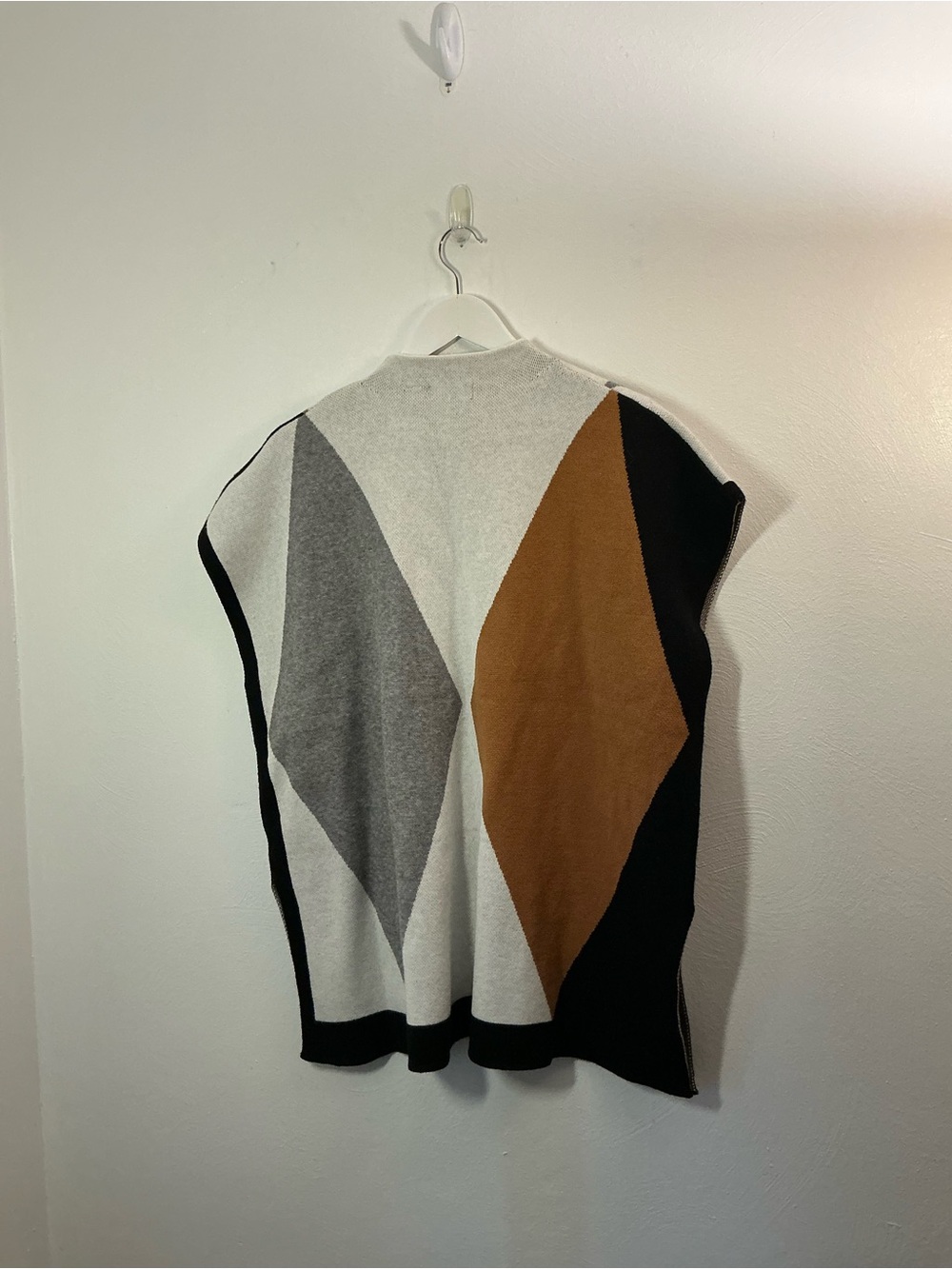 Tahari Colorblock Poncho Sweater - Gray, Brown, Black, Cream Size Large - Picture 3 of 6
